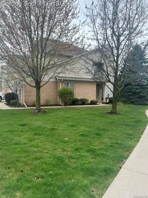 23716 Mccort Drive, FlatRock, MI 48134