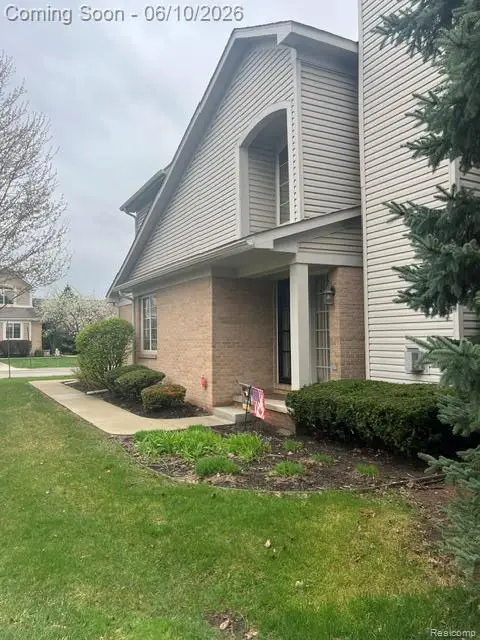 23716 Mccort Drive, Brownstown, MI 48134 - #3