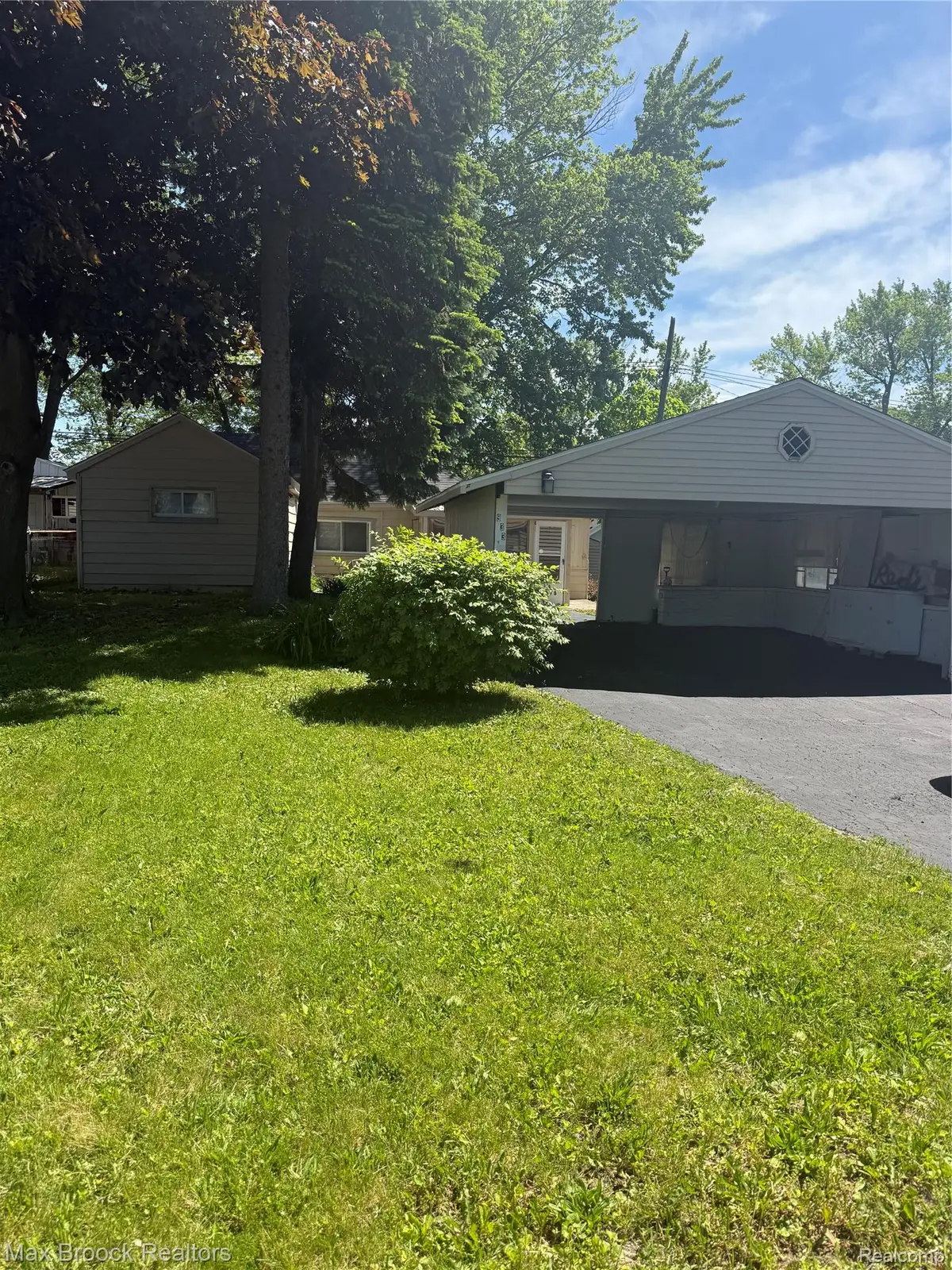 933 Myrtle Avenue, Waterford, MI 48328 - #1