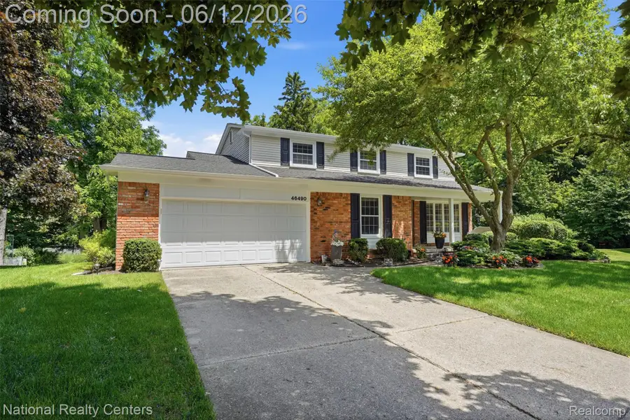 46490 Rockledge Drive, Plymouth, MI 48170 - #2
