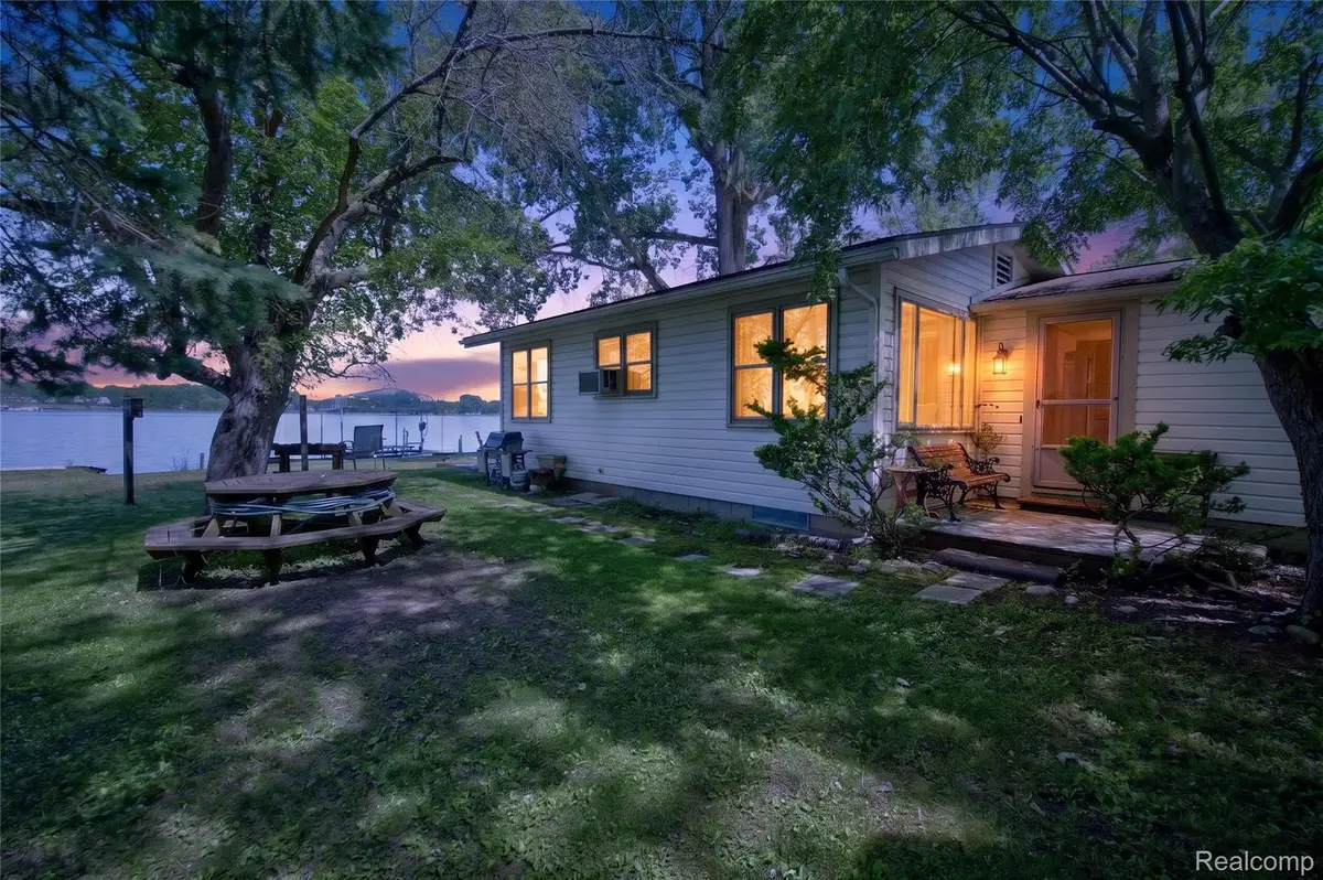 952 Wyman Drive, Waterford, MI 48328 - #1