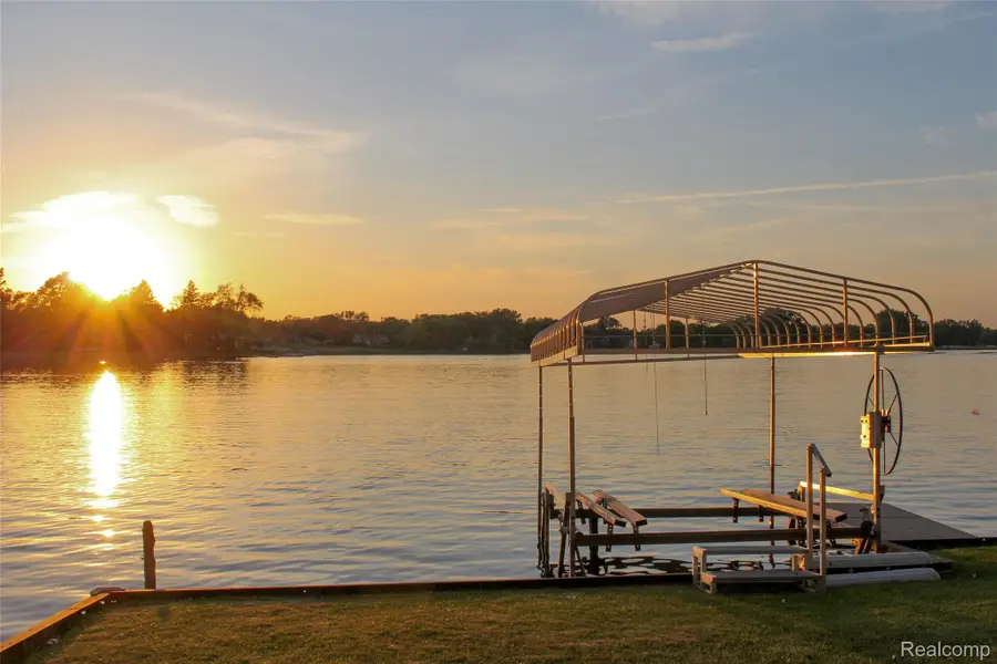 952 Wyman Drive, Waterford, MI 48328 - #3