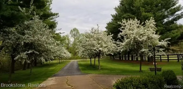 5910 Spring Valley Lane, Dryden, MI 48428 - #2