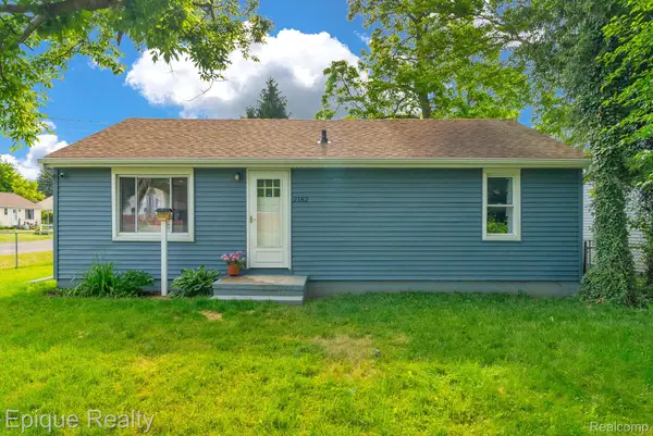 2182 N Center Road, Burton, MI 48509