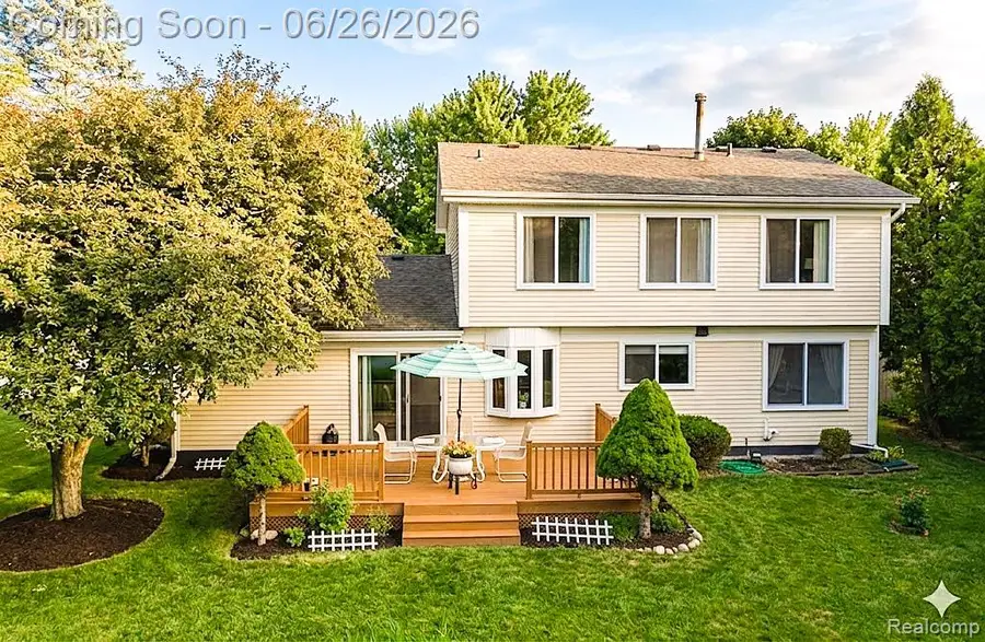 40437 Village Wood Road, Novi, MI 48375 - #3