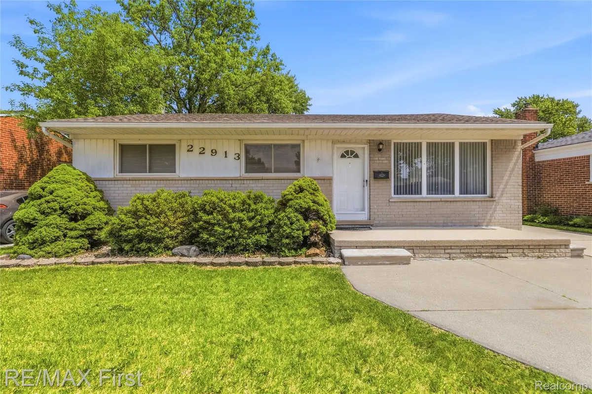 22913 Masonic Boulevard, Saint Clair Shores, MI 48082 - #1