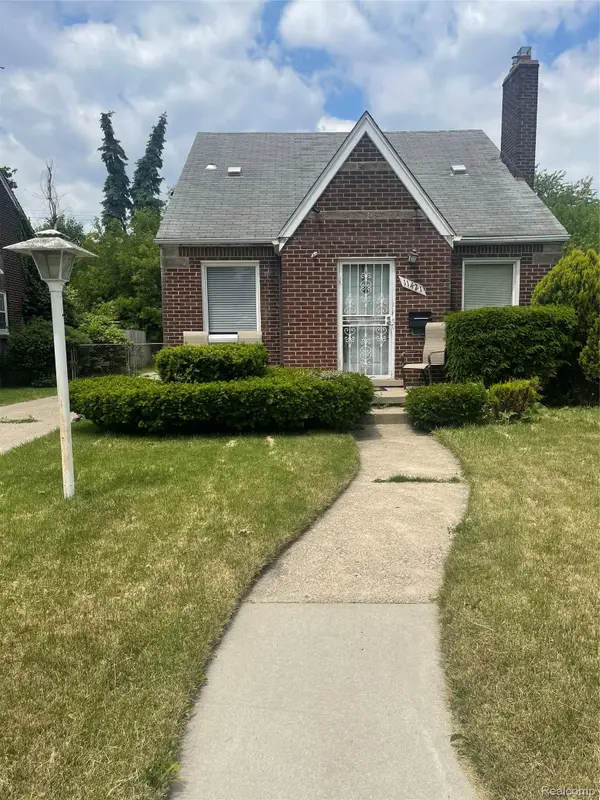 11421 Rossiter Street E, Detroit, MI 48224