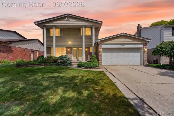 20257 Coachwood Road W, Riverview, MI 48193
