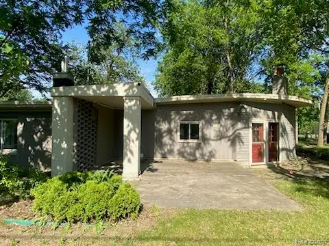 1131 Kettering Street, Burton, MI 48509