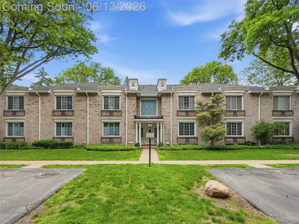 1735 Tiverton Road #10, BloomfieldHills, MI 48304