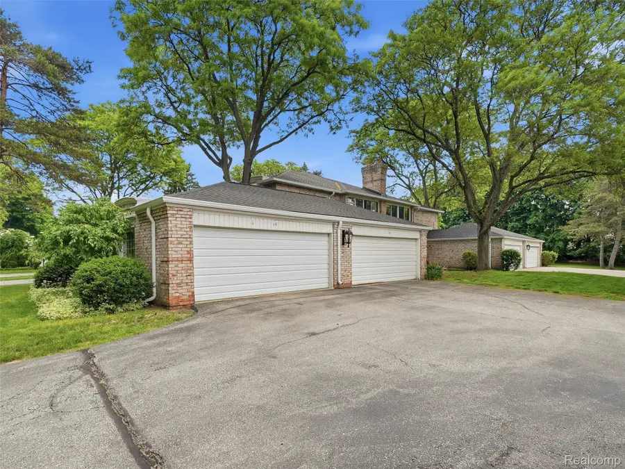 1735 Tiverton Road #10, Bloomfield Hills, MI 48304 - #2