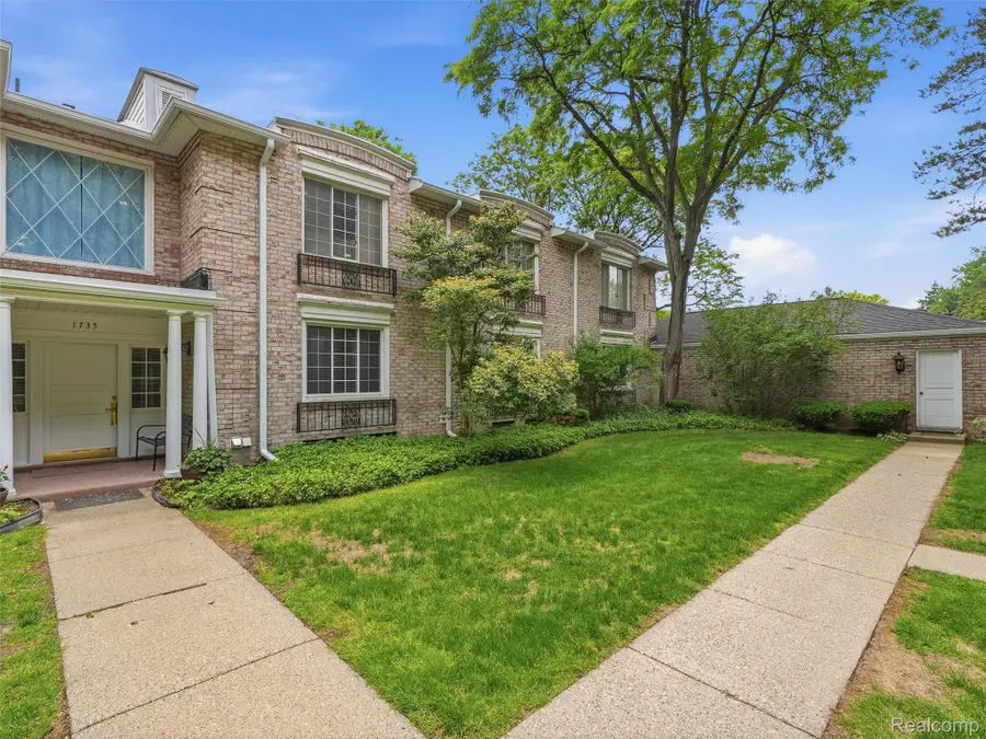 1735 Tiverton Road #10, Bloomfield Hills, MI 48304 - #3