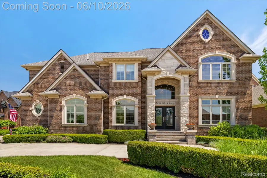 52438 Silent Ridge Drive, Chesterfield, MI 48051 - #2