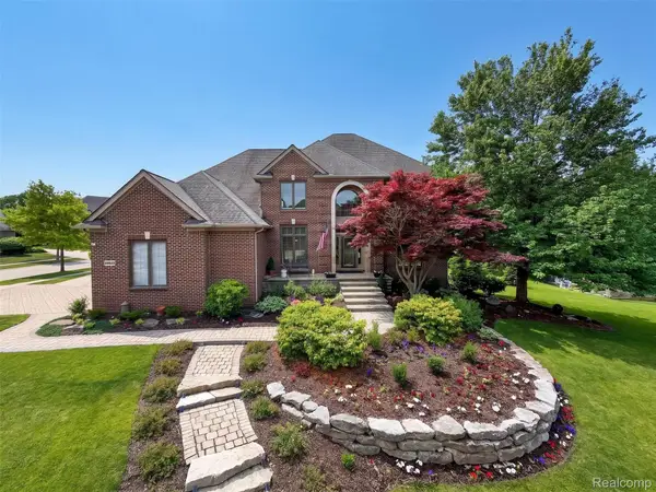 41621 Hempshire Street, Novi, MI 48375