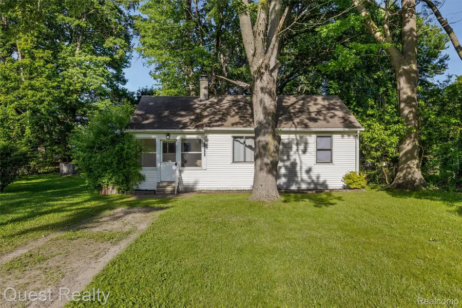 32660 Saint Vincent Avenue, Warren, MI 48092 - #3
