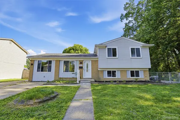 39385 Dillingham Street, Westland, MI 48186
