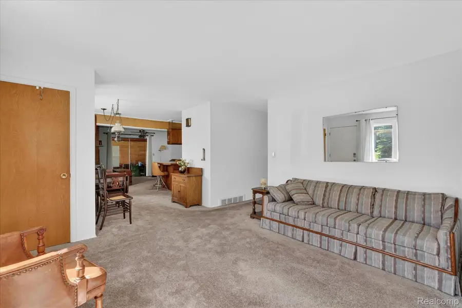 2091 N Irish Road, Davison, MI 48423 - #2