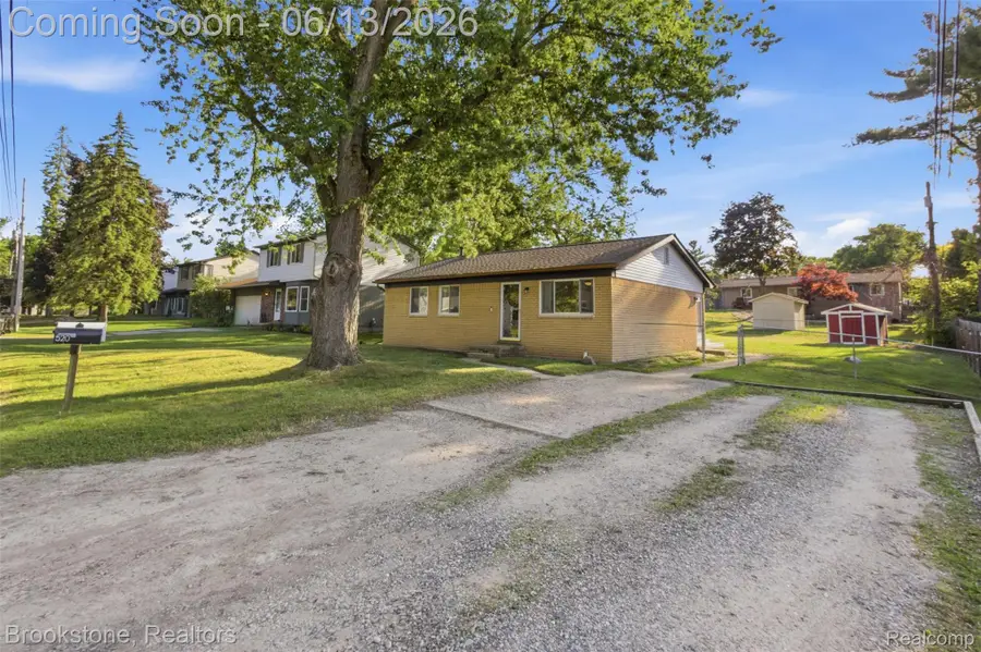 520 May Road, Rochester Hills, MI 48307 - #2