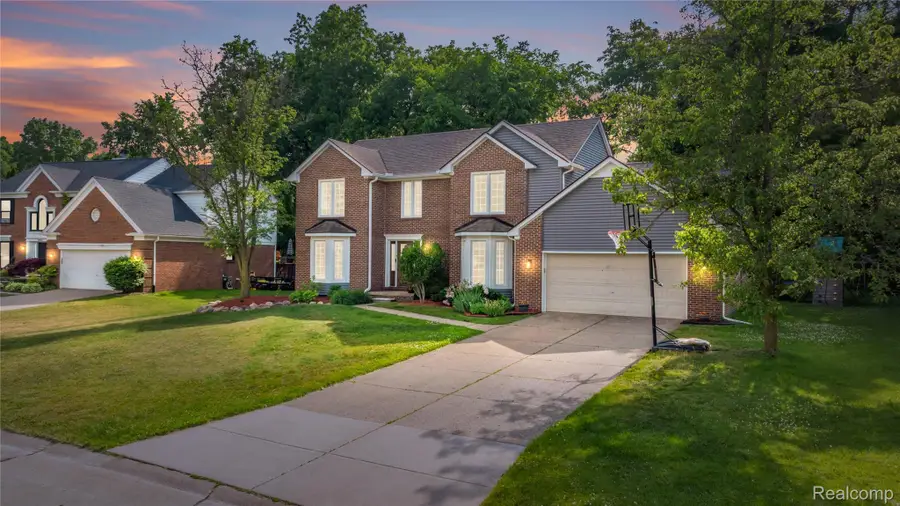 30975 Sunderland Drive, Farmington Hills, MI 48331 - #2