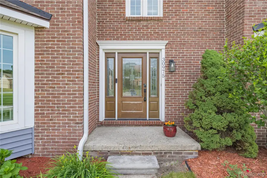 30975 Sunderland Drive, Farmington Hills, MI 48331 - #3