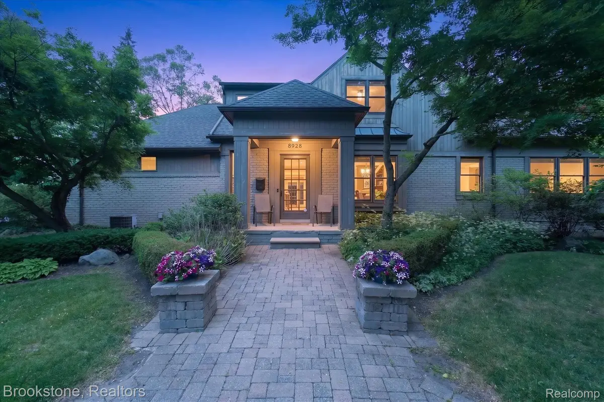 8926 Lincoln Drive, Huntington Woods, MI 48070 - #1