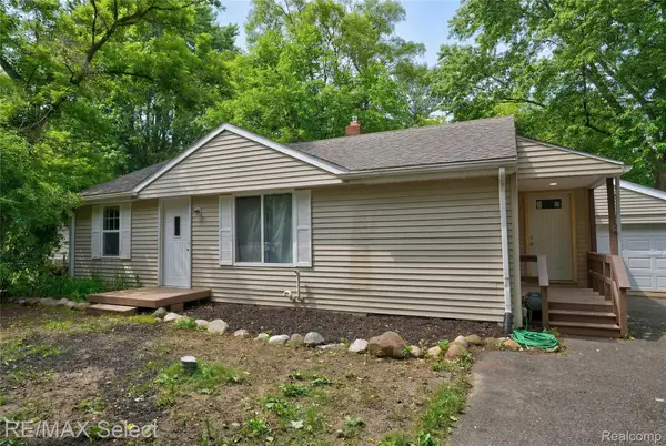 1460 Maria Street, Flint, MI 48507