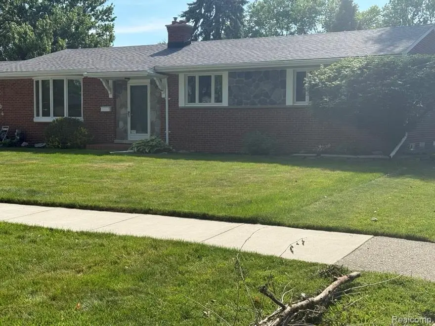 10804 Kolb Avenue, Allen Park, MI 48101 - #2