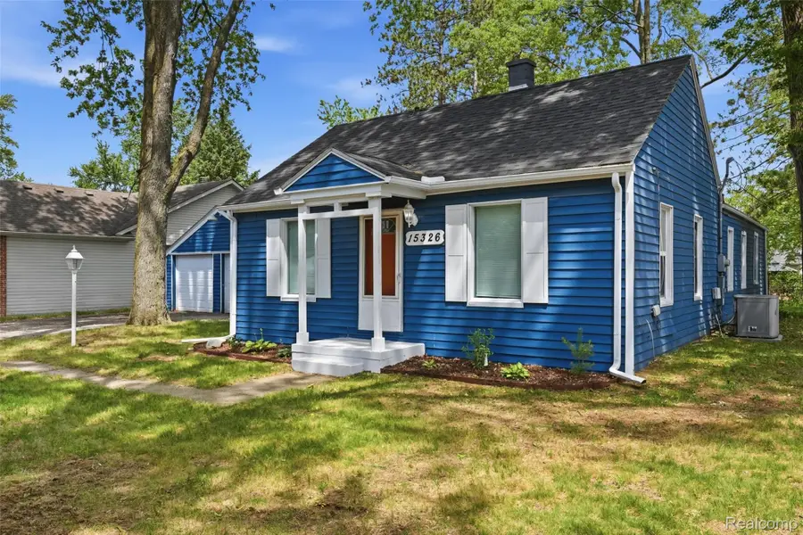 15326 Brookfield Street, Livonia, MI 48154 - #3