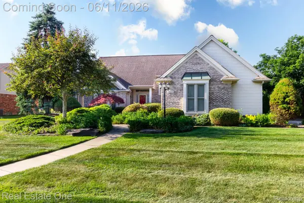 1459 Almond Drive, Troy, MI 48098
