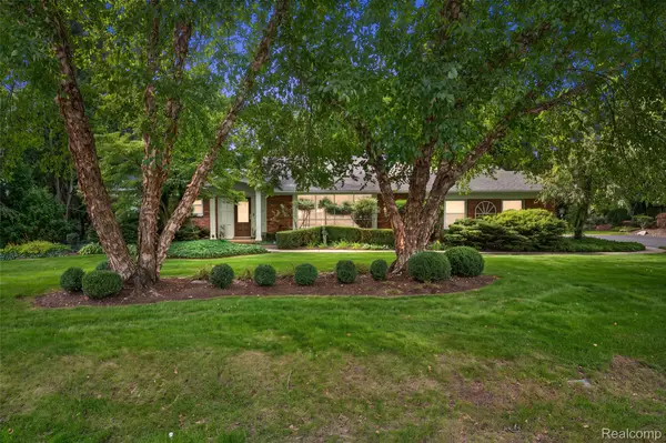 5504 Westwood Lane, BloomfieldHills, MI 48301