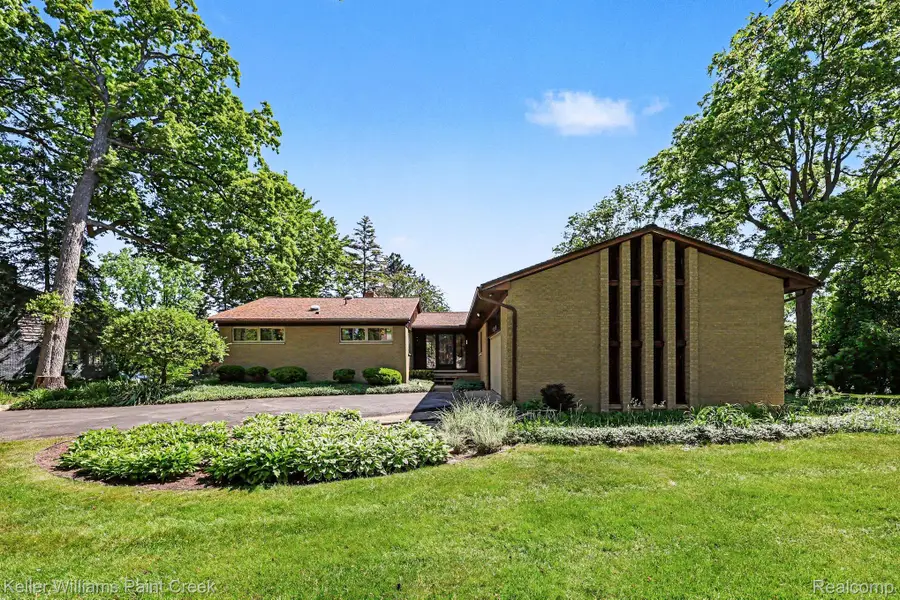 2911 Walmsley Circle Drive, Orion, MI 48360 - #3
