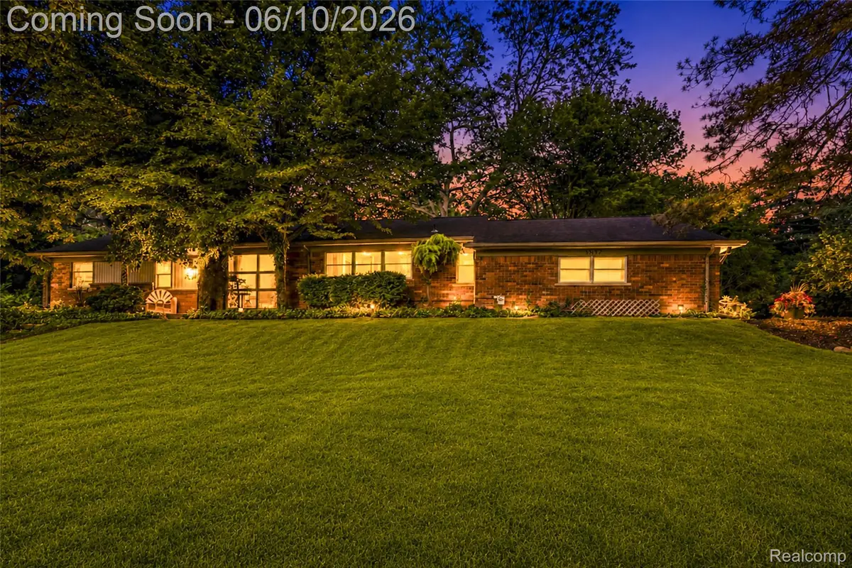 3887 Stonecrest Road, West Bloomfield, MI 48322 - #1