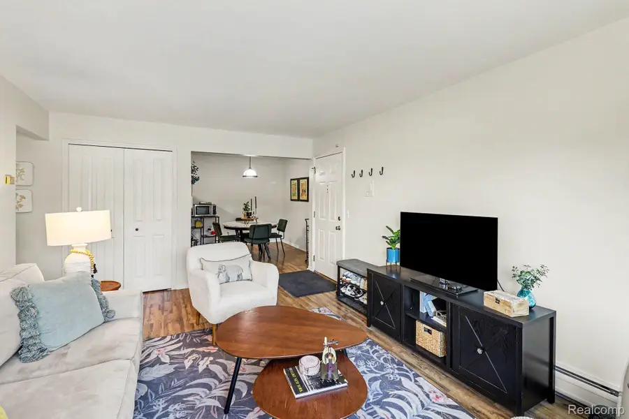 2440 Parmenter Boulevard #204, Royal Oak, MI 48073 - #3