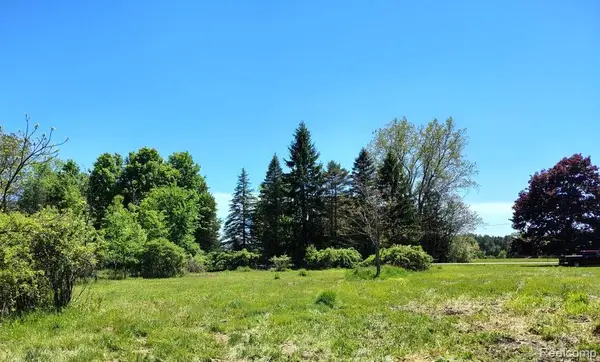 5600 Hemingway Lake Road, OtterLake, MI 48464