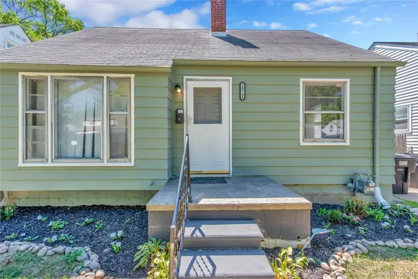 18766 Kingsville Street, HarperWoods, MI 48225