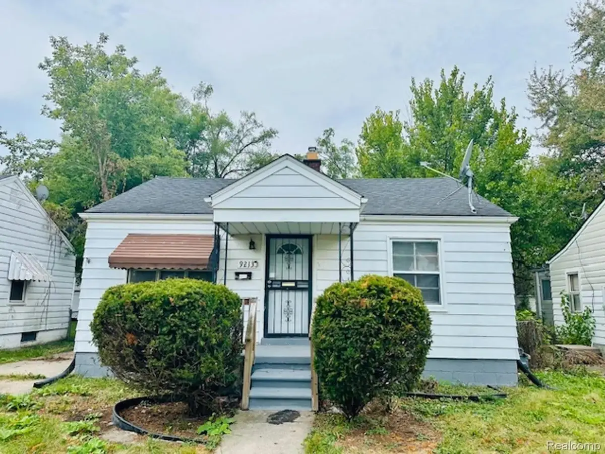9213 Plainview Avenue, Detroit, MI 48228 - #1