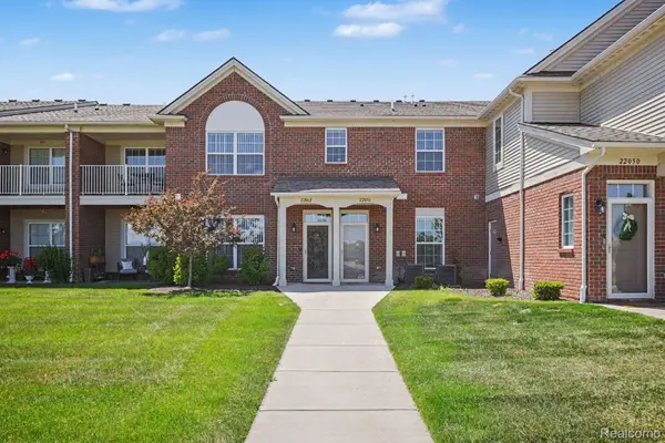 22056 Andover Drive #93, Macomb, MI 48042
