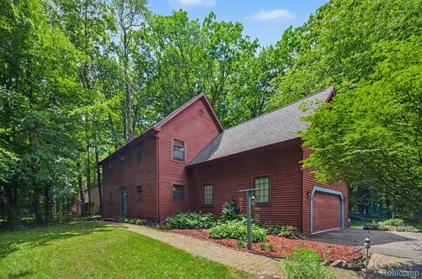 1435 Rolling Hills Drive, Howell, MI 48843