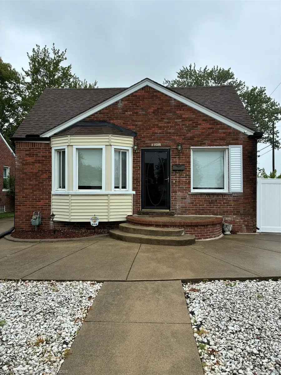 13585 Rockdale Street, Detroit, MI 48223 - #2