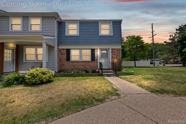 24429 Olde Orchard Street, Novi, MI 48375