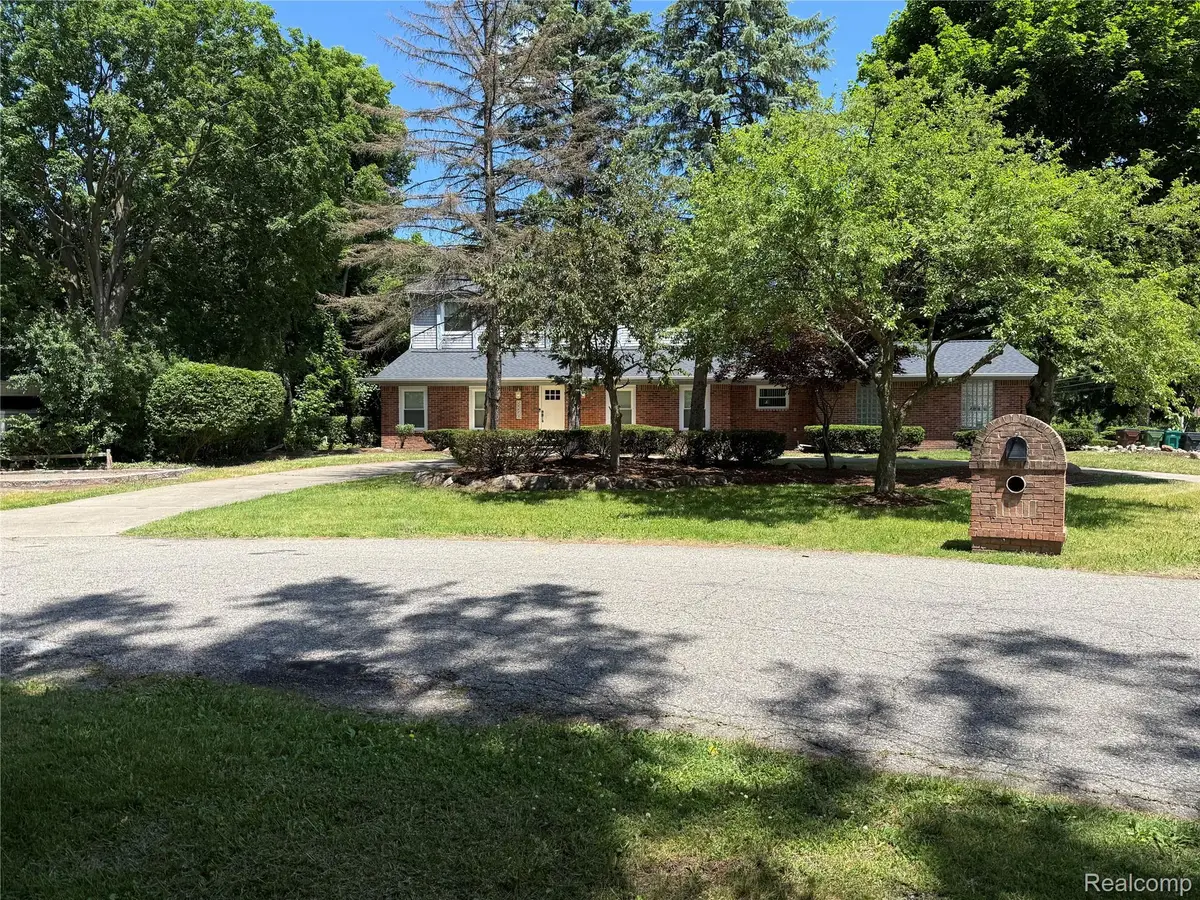 52240 Eastmoor Lane, Utica, MI 48316 - #1