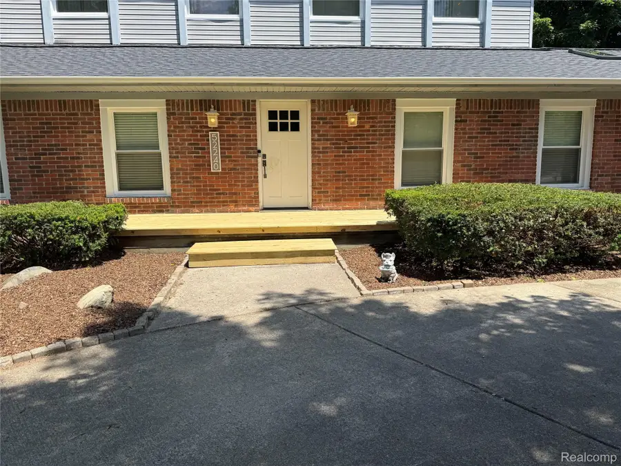 52240 Eastmoor Lane, Utica, MI 48316 - #2