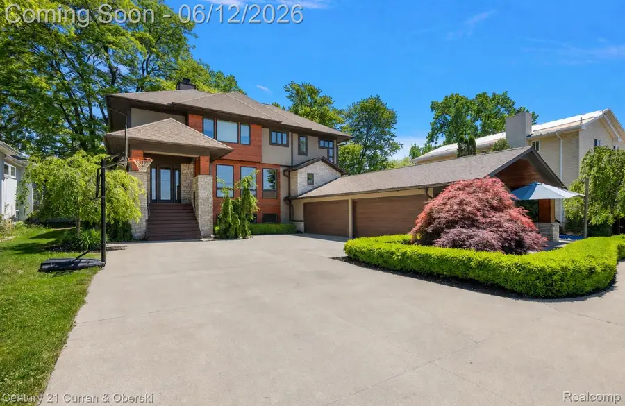 1345 E Lake Drive, Novi, MI 48377 - #2