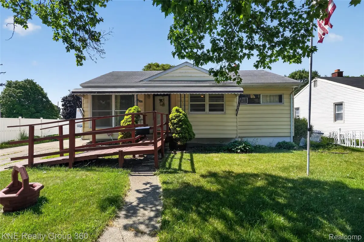 3842 Beechwood Avenue, Flint, MI 48506 - #1