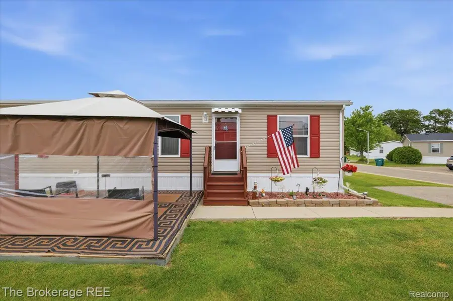 9542 Foxwell Circle, Fenton, MI 48430 - #3