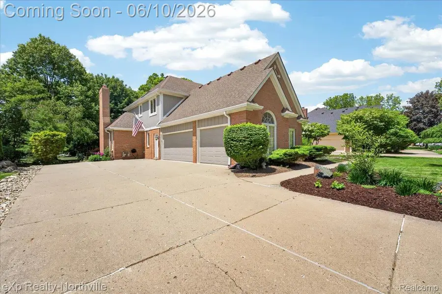 20909 Dundee Drive, Novi, MI 48375 - #2