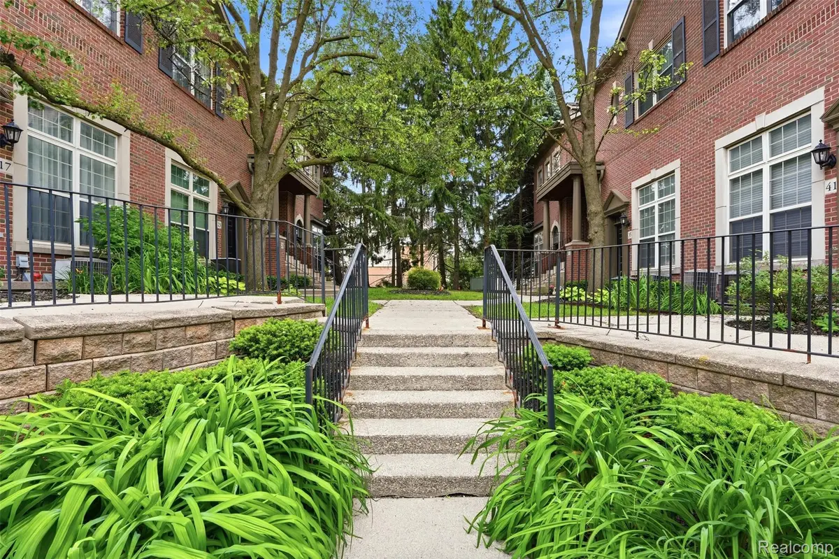 37 W Village Lane, Dearborn, MI 48124 - #1