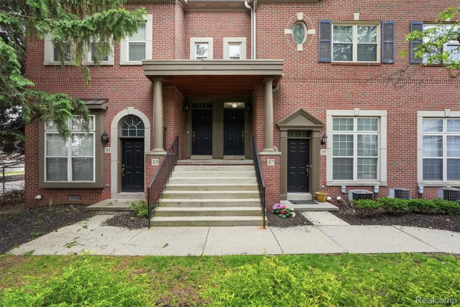 37 W Village Lane, Dearborn, MI 48124 - #3