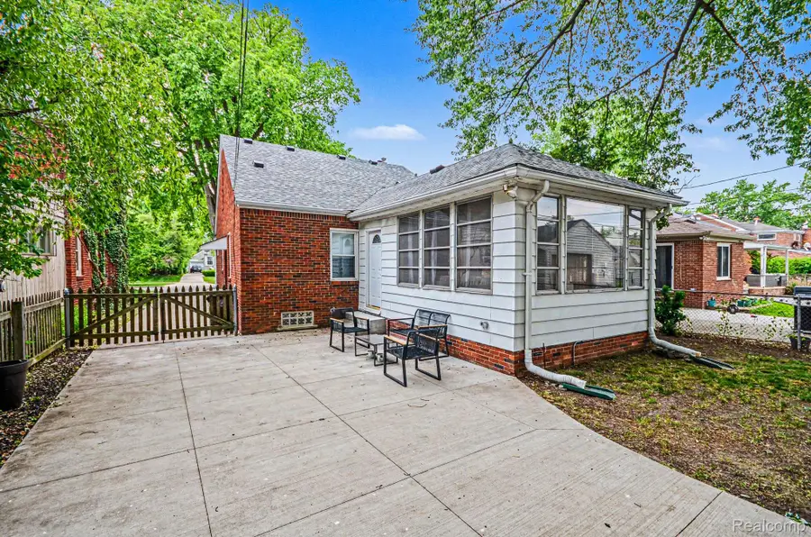 1984 Beaufait Drive, Grosse Pointe Woods, MI 48236 - #3