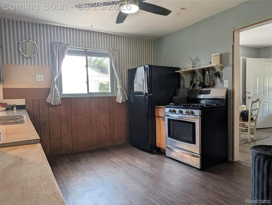 4456 E Coldwater Road, Flint, MI 48506 - #3
